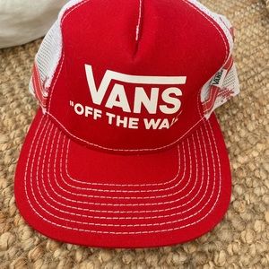VANS trucker hat NEW